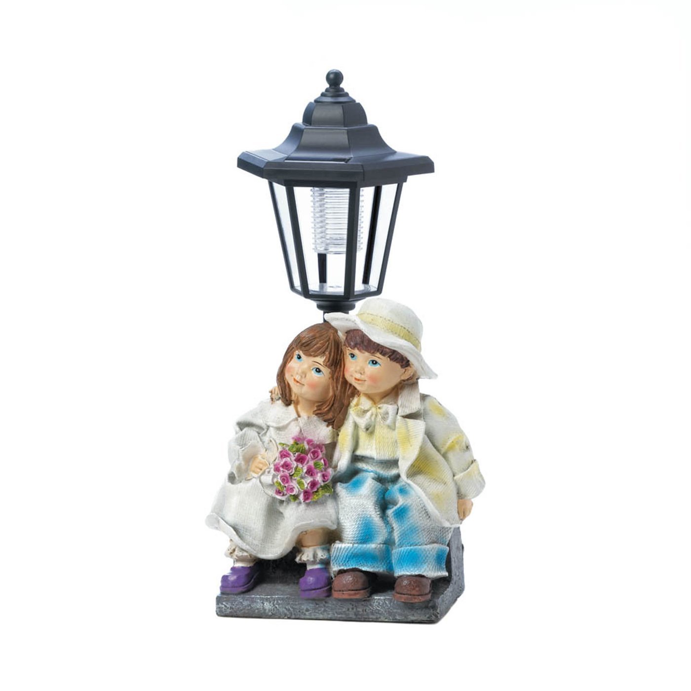 COUPLE WITH SOLAR STREET LIGHT STATUE