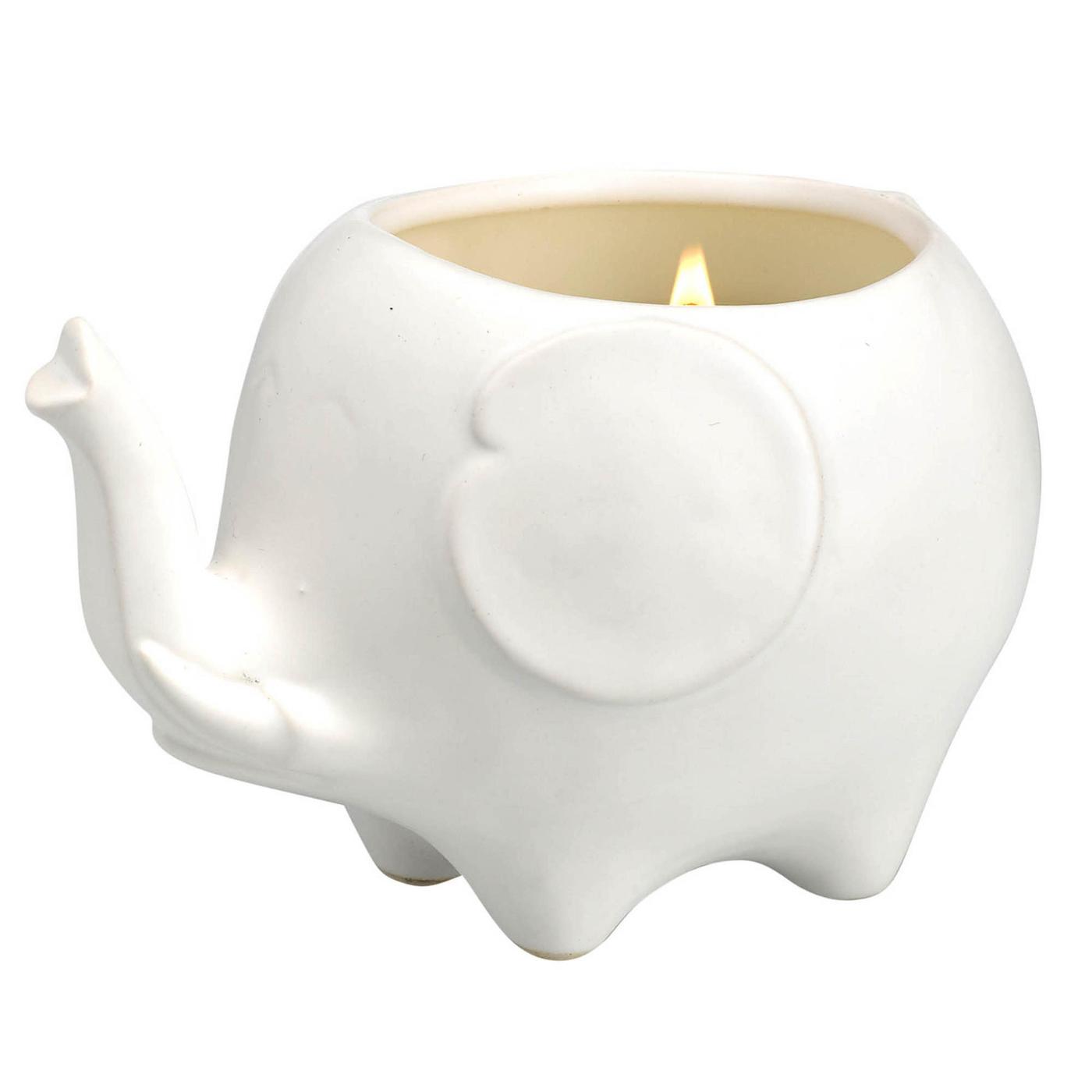 WHITE LILY SCENTED ELEPHANT CANDLE
